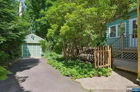 31 Macopin Avenue Montclair NJ 07043