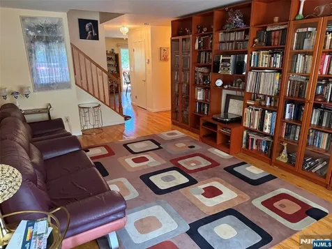 6 Chris Court Fair Lawn NJ 07410