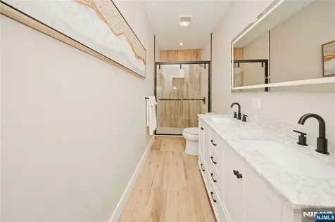 66 Knollwood Drive Paramus NJ 07652