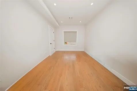 66 Knollwood Drive Paramus NJ 07652