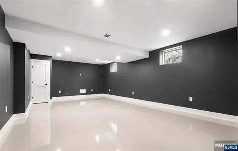 66 Knollwood Drive Paramus NJ 07652
