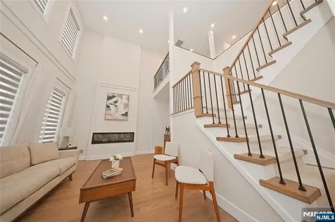 66 Knollwood Drive Paramus NJ 07652