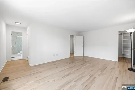 319 Gorge Road Cliffside Park NJ 07010