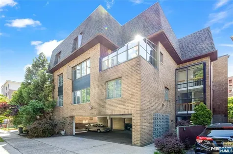319 Gorge Road Cliffside Park NJ 07010
