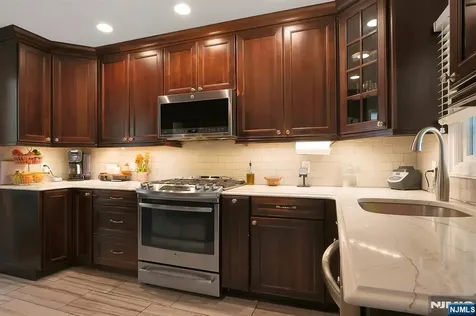 54 Chestnut Avenue Park Ridge NJ 07656