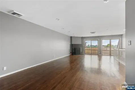 300 Gorge Road Cliffside Park NJ 07010