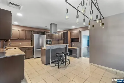 300 Gorge Road Cliffside Park NJ 07010