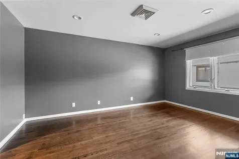 300 Gorge Road Cliffside Park NJ 07010