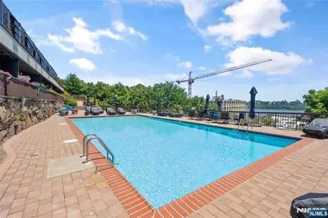 300 Gorge Road Cliffside Park NJ 07010