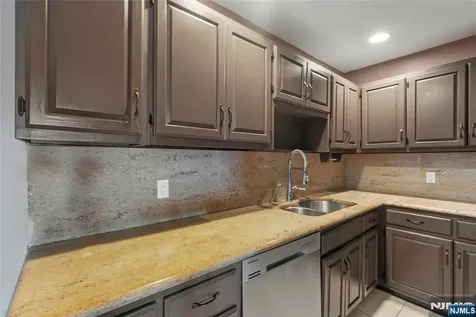 300 Gorge Road Cliffside Park NJ 07010