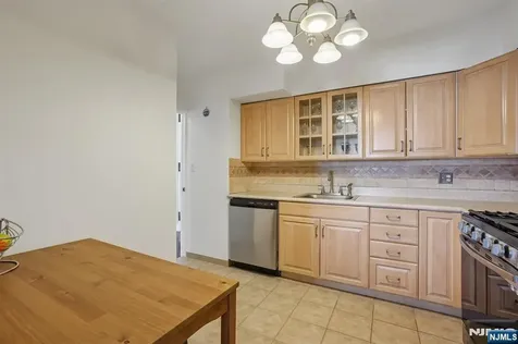 5 Horizon Road Fort Lee NJ 07024