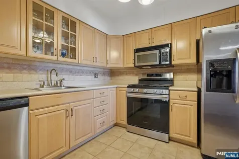 5 Horizon Road Fort Lee NJ 07024