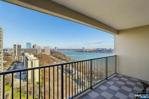 5 Horizon Road Fort Lee NJ 07024