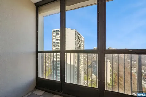 5 Horizon Road Fort Lee NJ 07024
