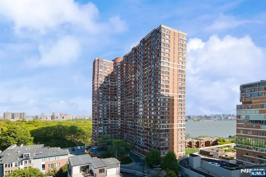 100 Old Palisade Road Fort Lee NJ 07024