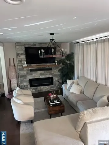 27 Lake Street North Haledon NJ 07508