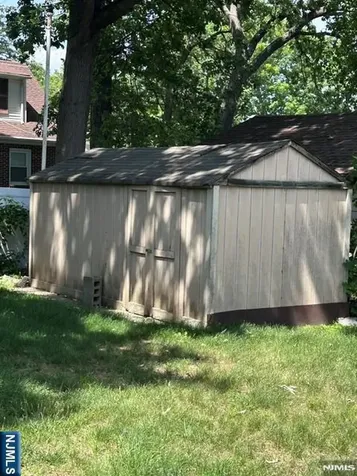 27 Lake Street North Haledon NJ 07508