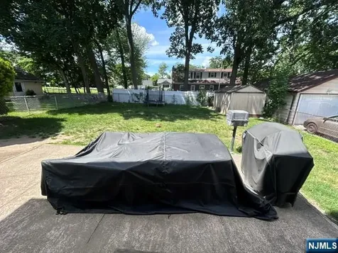27 Lake Street North Haledon NJ 07508