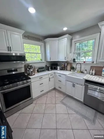 27 Lake Street North Haledon NJ 07508