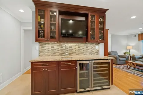 195 Overlook Place Mahwah NJ 07430