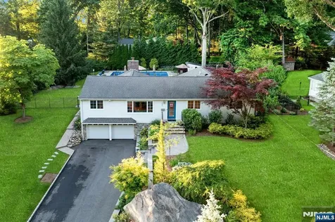 195 Overlook Place Mahwah NJ 07430