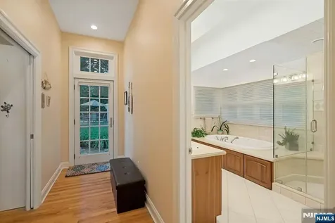195 Overlook Place Mahwah NJ 07430