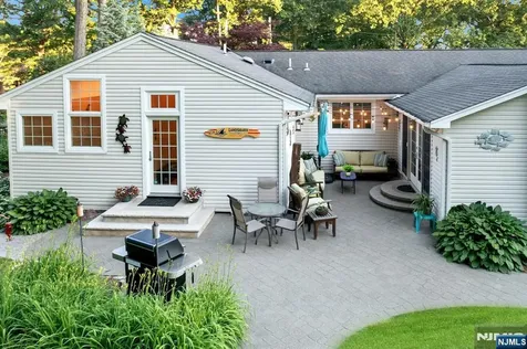 195 Overlook Place Mahwah NJ 07430