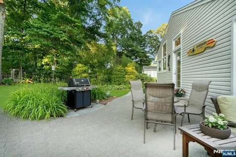 195 Overlook Place Mahwah NJ 07430