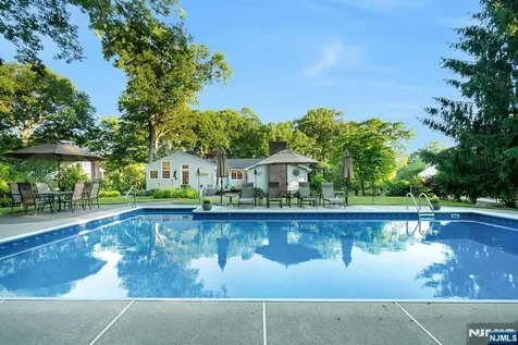 195 Overlook Place Mahwah NJ 07430