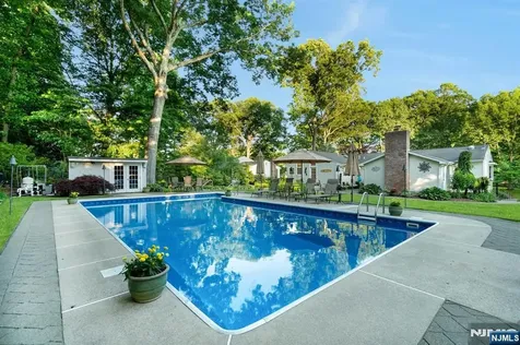 195 Overlook Place Mahwah NJ 07430