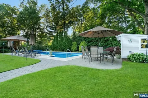 195 Overlook Place Mahwah NJ 07430