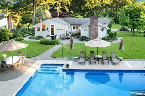 195 Overlook Place Mahwah NJ 07430