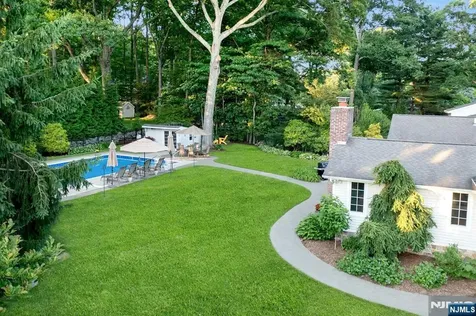 195 Overlook Place Mahwah NJ 07430