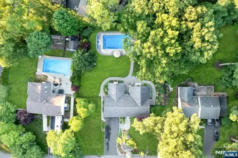 195 Overlook Place Mahwah NJ 07430