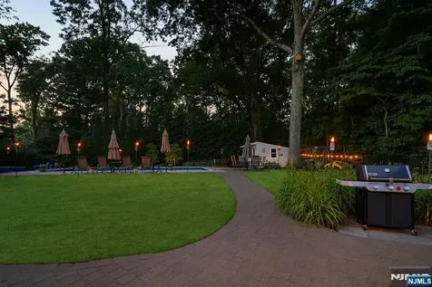 195 Overlook Place Mahwah NJ 07430