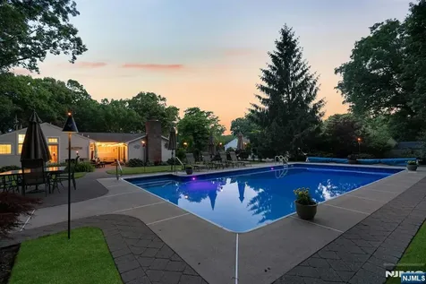 195 Overlook Place Mahwah NJ 07430