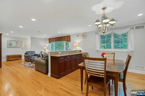 195 Overlook Place Mahwah NJ 07430