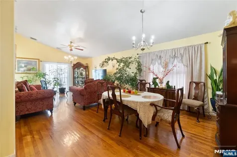 2705 Central Avenue Union City NJ 07087