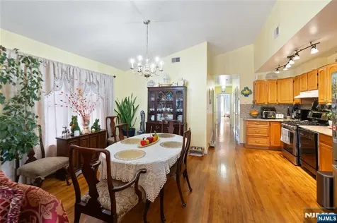 2705 Central Avenue Union City NJ 07087