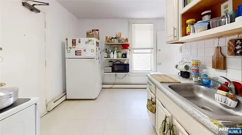272-274 Parker Street Newark NJ 07104