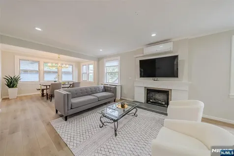 933 Maple Avenue Ridgefield NJ 07657