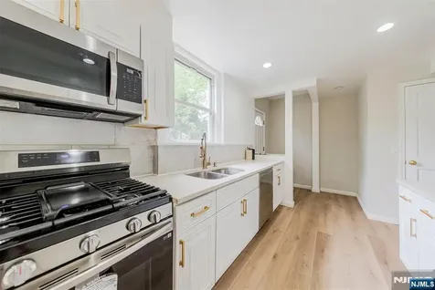 933 Maple Avenue Ridgefield NJ 07657