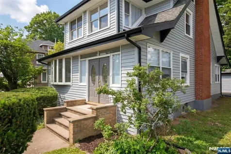 933 Maple Avenue Ridgefield NJ 07657