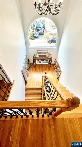 212 7th Palisades Park NJ 07650