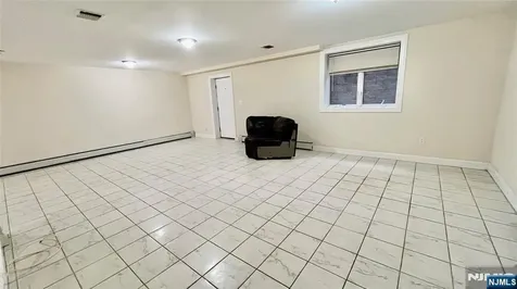 212 7th Palisades Park NJ 07650