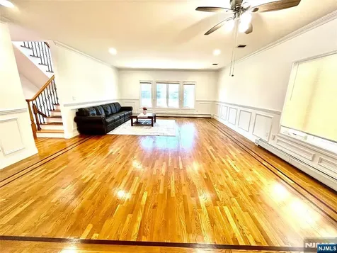 212 7th Palisades Park NJ 07650