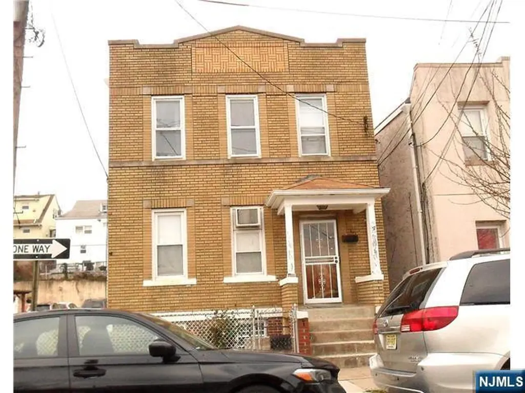 37 Corabelle Avenue Lodi NJ 07644