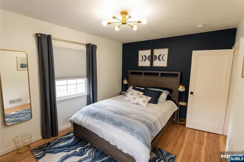 52 Knollwood Terrace Clifton NJ 07012