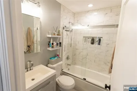 52 Knollwood Terrace Clifton NJ 07012
