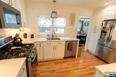52 Knollwood Terrace Clifton NJ 07012